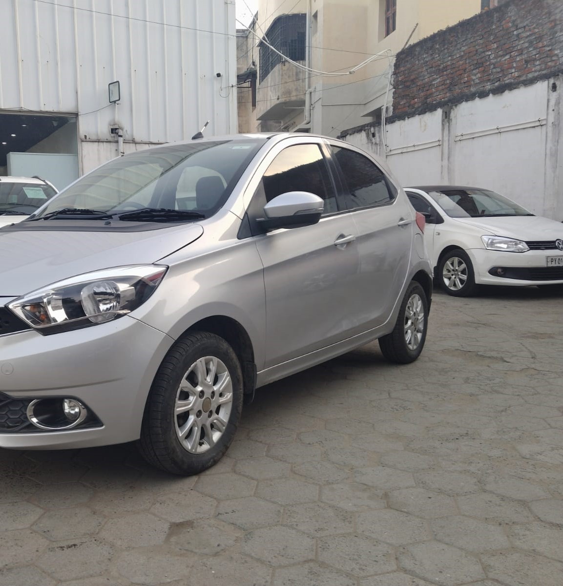 Tata Tiago(2016-2019) Revotron Xza